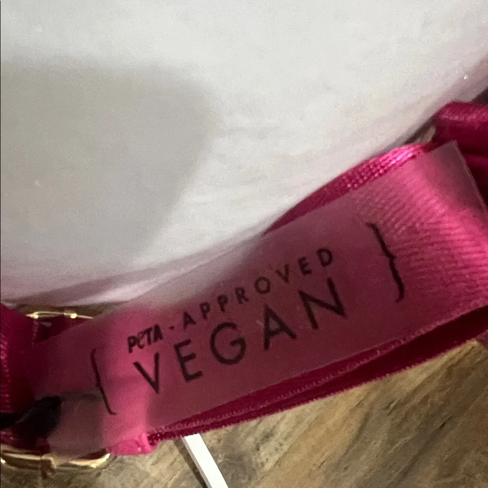 Pink Quilted Vegan Sling Bag - Picture 4 of 9